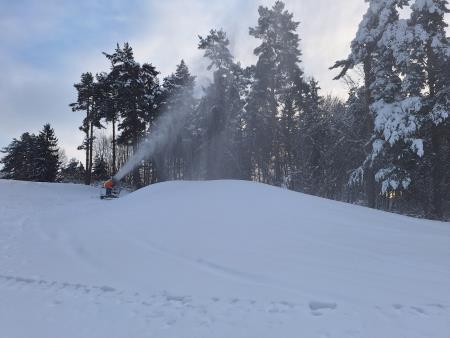 Slika: smučišče na Dolah