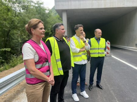 Slika: ministrica, župan Občine Zagorje in župan Občine Litija