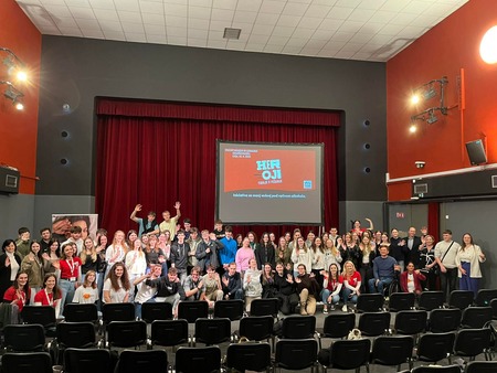 Udeleženci posveta v Kulturnem centru Litija