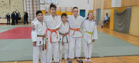 Slika: tekmovalke Judo kluba